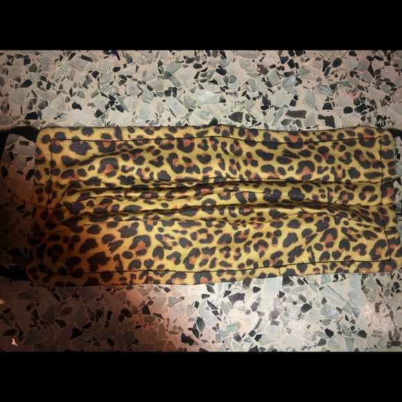 Stylish pleated breathable face mask - Picture 8 of 8